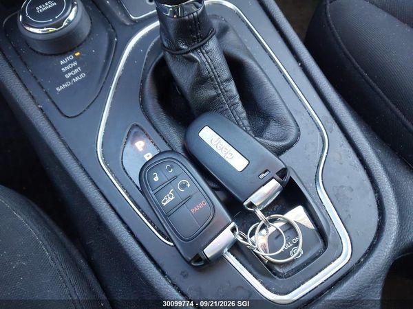 2019 JEEP CHEROKEE LATITUDE — I11