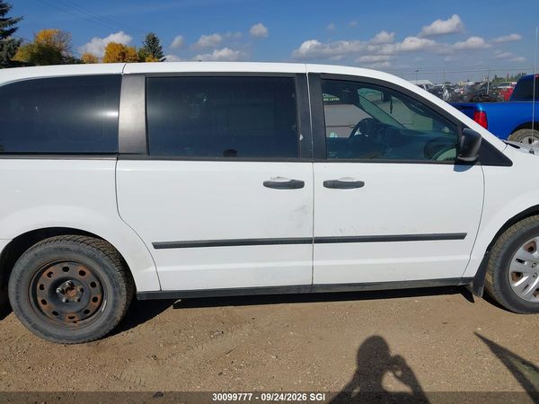 2013 DODGE GRAND CARAVAN SE — I13