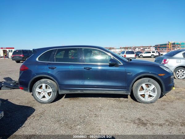 2013 PORSCHE CAYENNE — I14