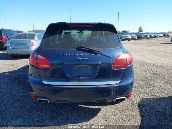2013 PORSCHE CAYENNE — I17