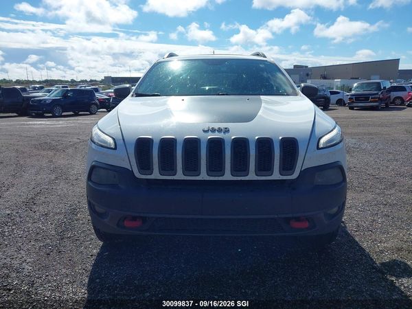 2016 JEEP CHEROKEE TRAILHAWK — I13