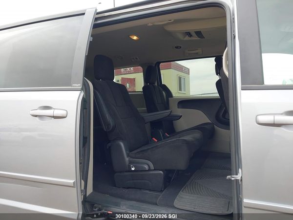 2013 DODGE GRAND CARAVAN SE — I8