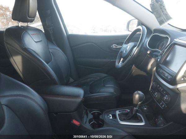 2016 JEEP CHEROKEE TRAILHAWK — I5