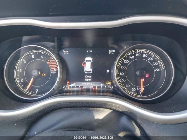 2016 JEEP CHEROKEE TRAILHAWK — I7