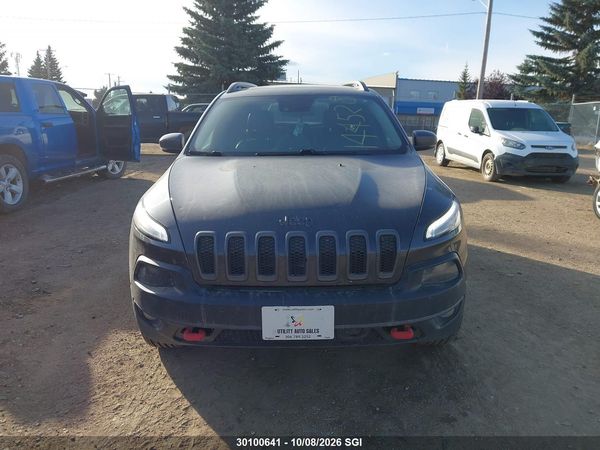 2016 JEEP CHEROKEE TRAILHAWK — I12
