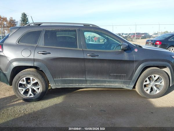 2016 JEEP CHEROKEE TRAILHAWK — I13