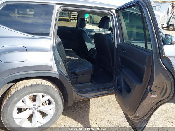 2019 VOLKSWAGEN ATLAS SE — I8
