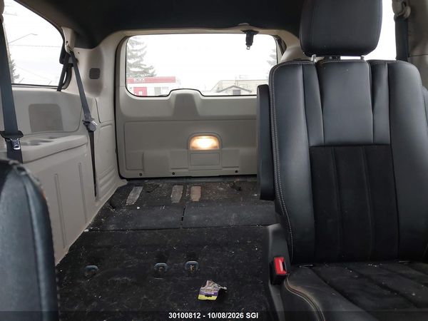 2014 DODGE GRAND CARAVAN SE — I8