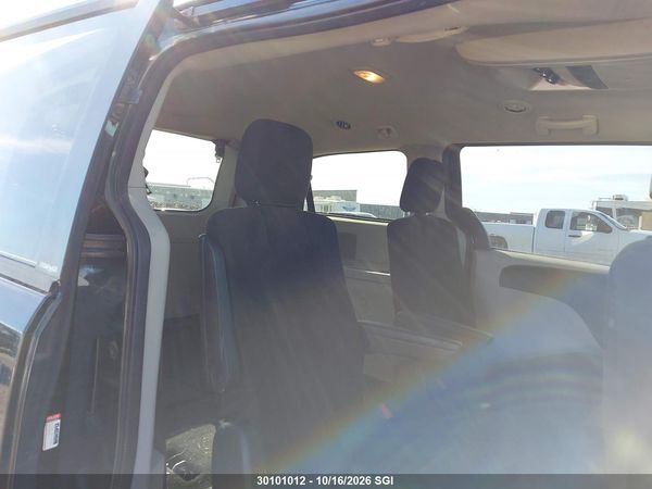 2014 DODGE GRAND CARAVAN SE — I8