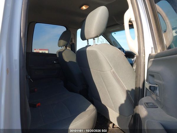 2016 RAM 1500 SLT — I8