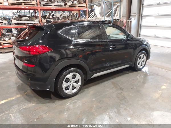 2021 HYUNDAI TUCSON SE — I4