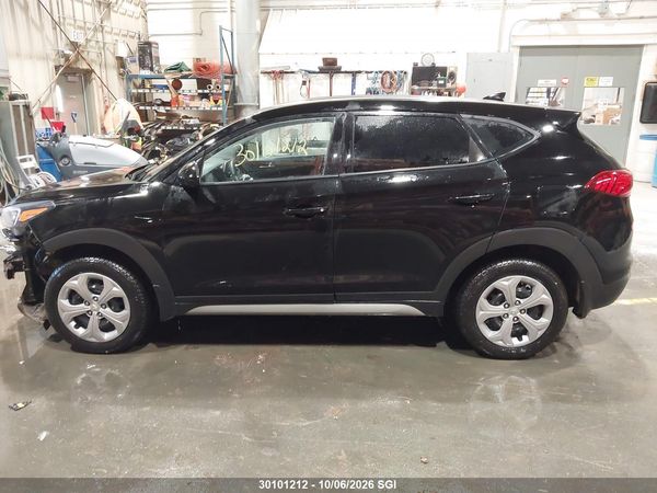 2021 HYUNDAI TUCSON SE — I14