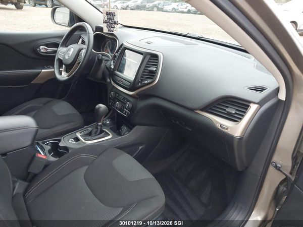 2017 JEEP CHEROKEE LATITUDE — I5