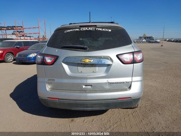 2015 CHEVROLET TRAVERSE LT — I16