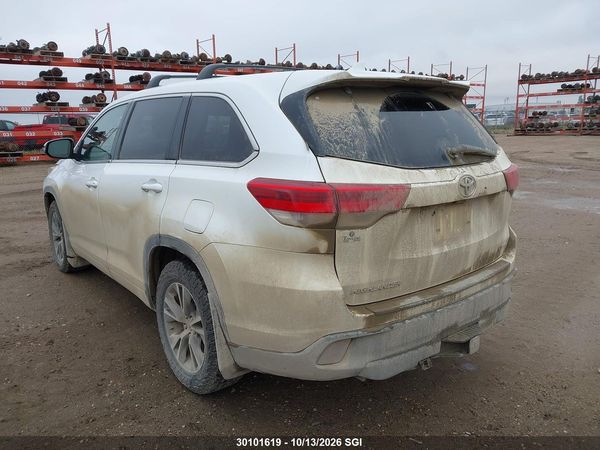 2017 TOYOTA HIGHLANDER LE/LE PLUS — I3