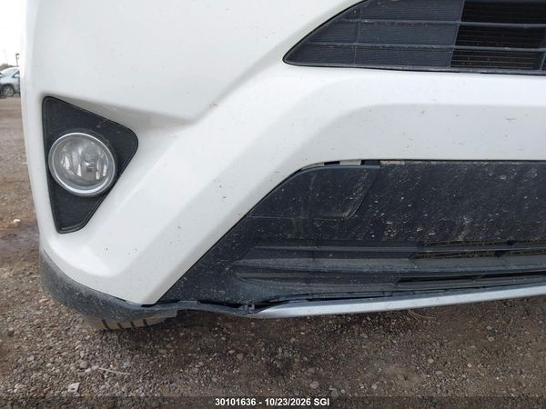 2017 TOYOTA RAV4 XLE — I18