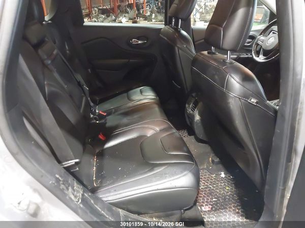 2019 JEEP CHEROKEE TRAILHAWK — I8