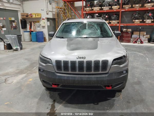 2019 JEEP CHEROKEE TRAILHAWK — I13