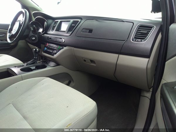 2016 KIA SEDONA LX