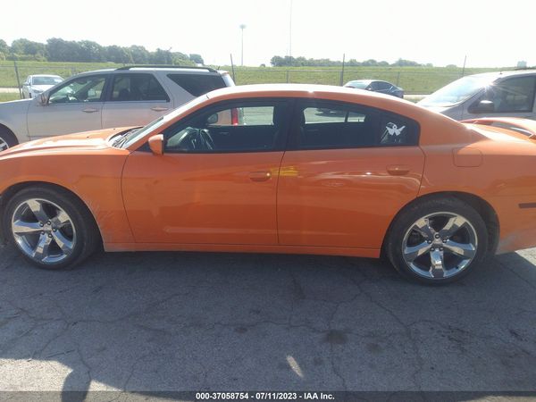 2014 DODGE CHARGER SXT