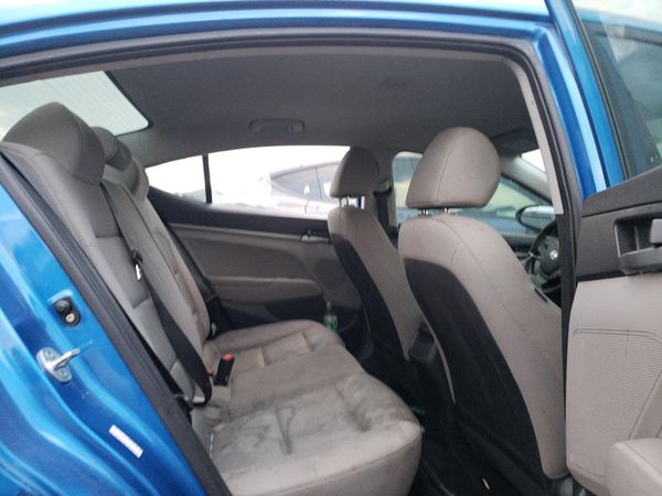 2017 HYUNDAI ELANTRA SE Base