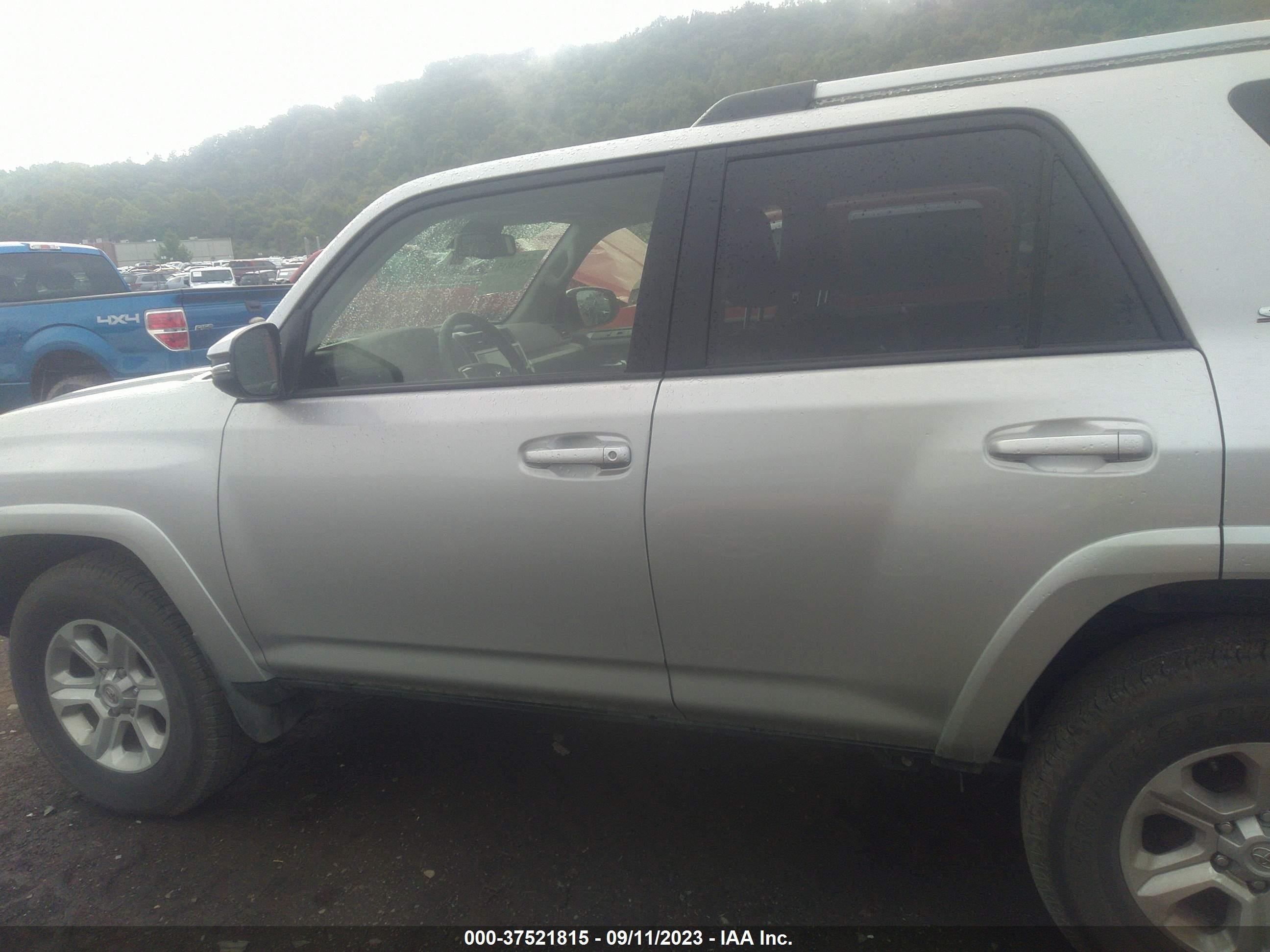 2023 TOYOTA 4RUNNER SR5 PREMIUM