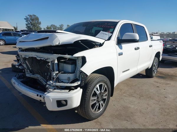 2020 TOYOTA TUNDRA SR5