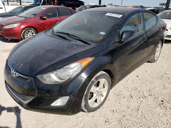 2012 HYUNDAI ELANTRA