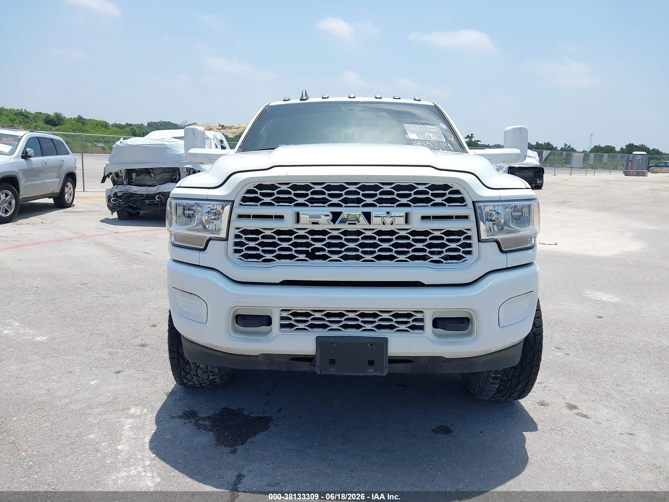 2022 RAM 2500 TRADESMAN  4X4 6'4" BOX