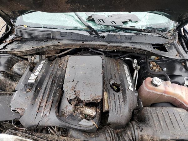 2019 DODGE CHARGER R/T — Engine bay
