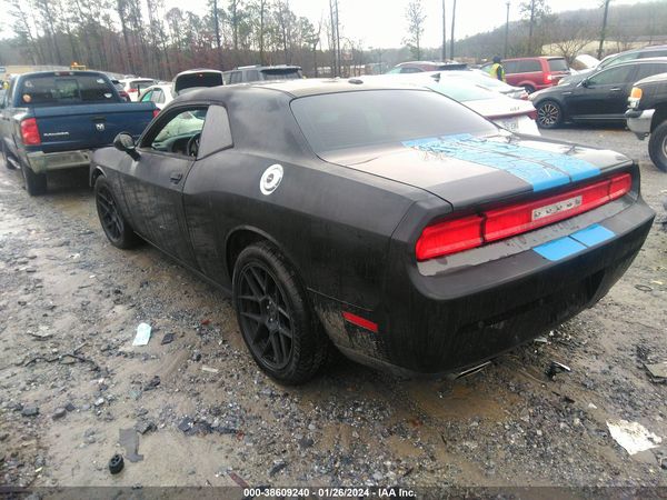 2013 DODGE CHALLENGER SXT