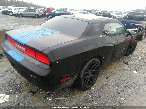 2013 DODGE CHALLENGER SXT