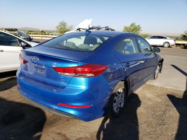 2018 HYUNDAI ELANTRA SE