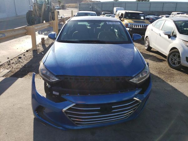 2018 HYUNDAI ELANTRA SE