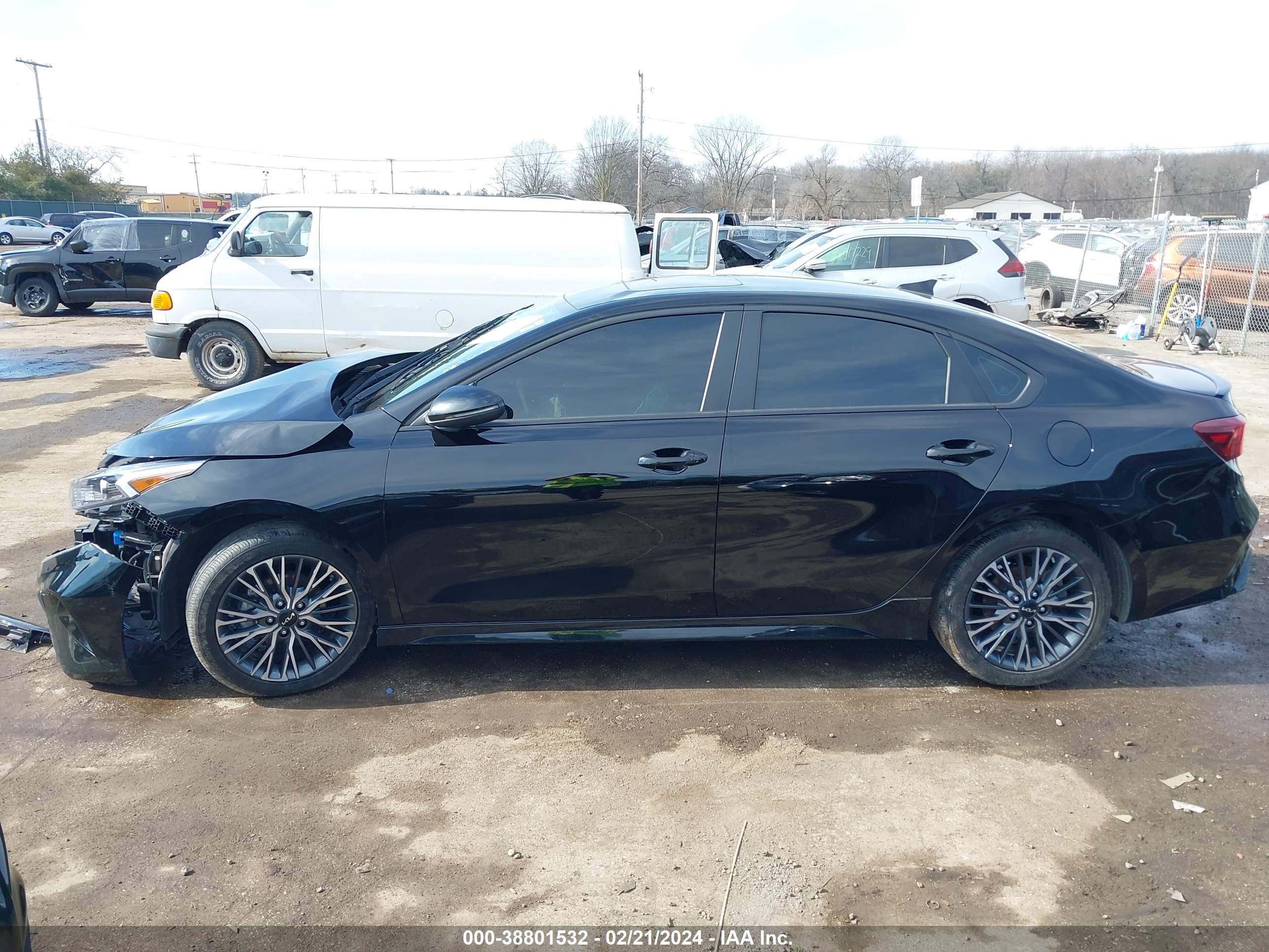 2023 KIA FORTE GT-LINE