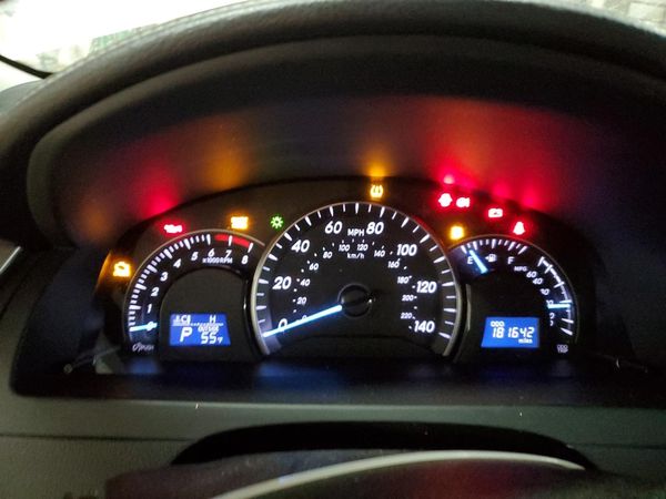 2012 TOYOTA CAMRY