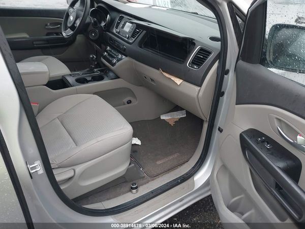 2016 KIA SEDONA LX
