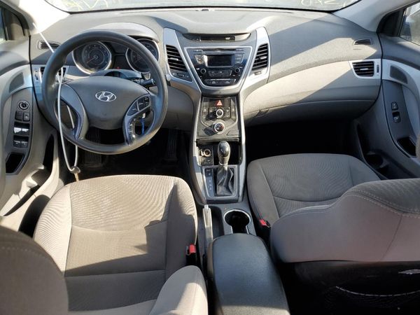 2014 HYUNDAI ELANTRA GLS (Middle)
