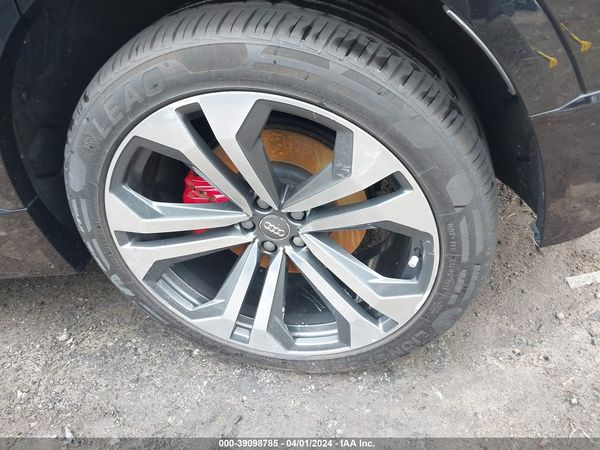 2019 AUDI Q8 quattro Premium Plus