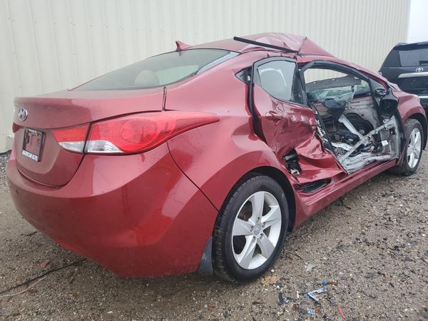 2013 HYUNDAI ELANTRA