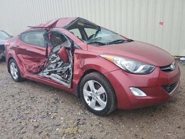 2013 HYUNDAI ELANTRA