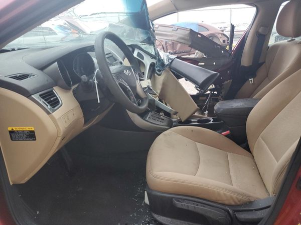 2013 HYUNDAI ELANTRA