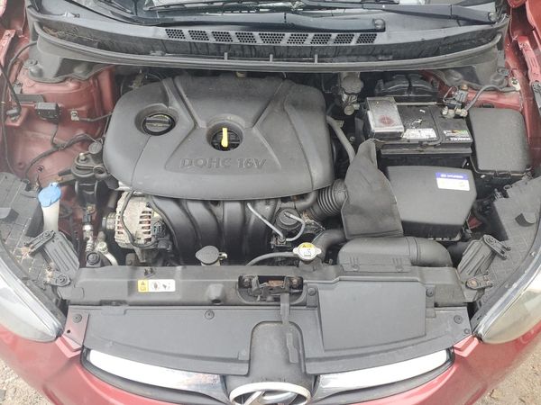 2013 HYUNDAI ELANTRA