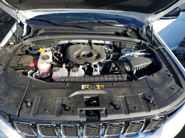 2023 JEEP GRAND CHEROKEE 4XE — Engine bay