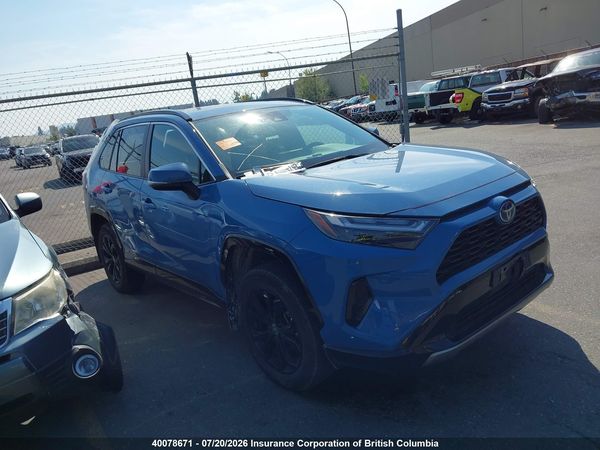 2024 TOYOTA RAV4 SE