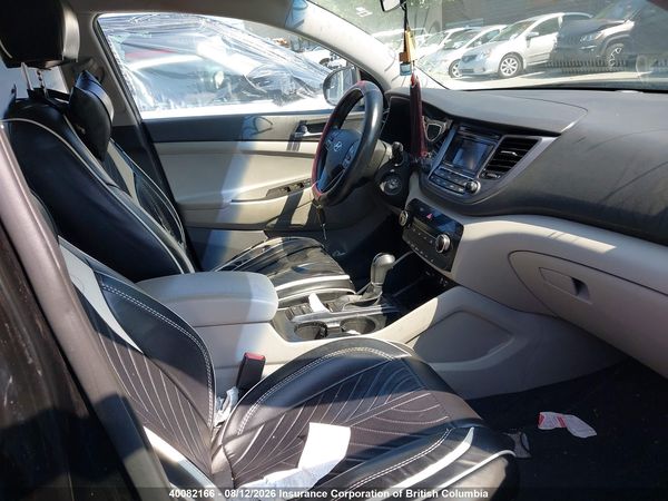 2017 HYUNDAI TUCSON SE — I5