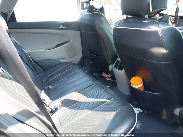 2017 HYUNDAI TUCSON SE — I8