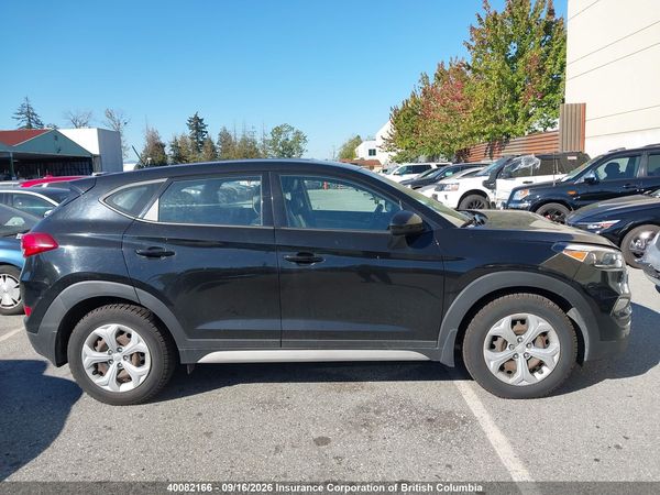 2017 HYUNDAI TUCSON SE — I14
