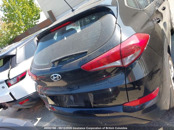 2017 HYUNDAI TUCSON SE — I17