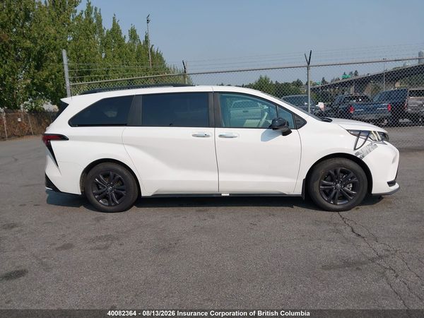2025 TOYOTA SIENNA LE/XSE/LIMITED/PLATINUM